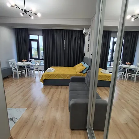Nur-Ay Apartment Almaty Exterior photo